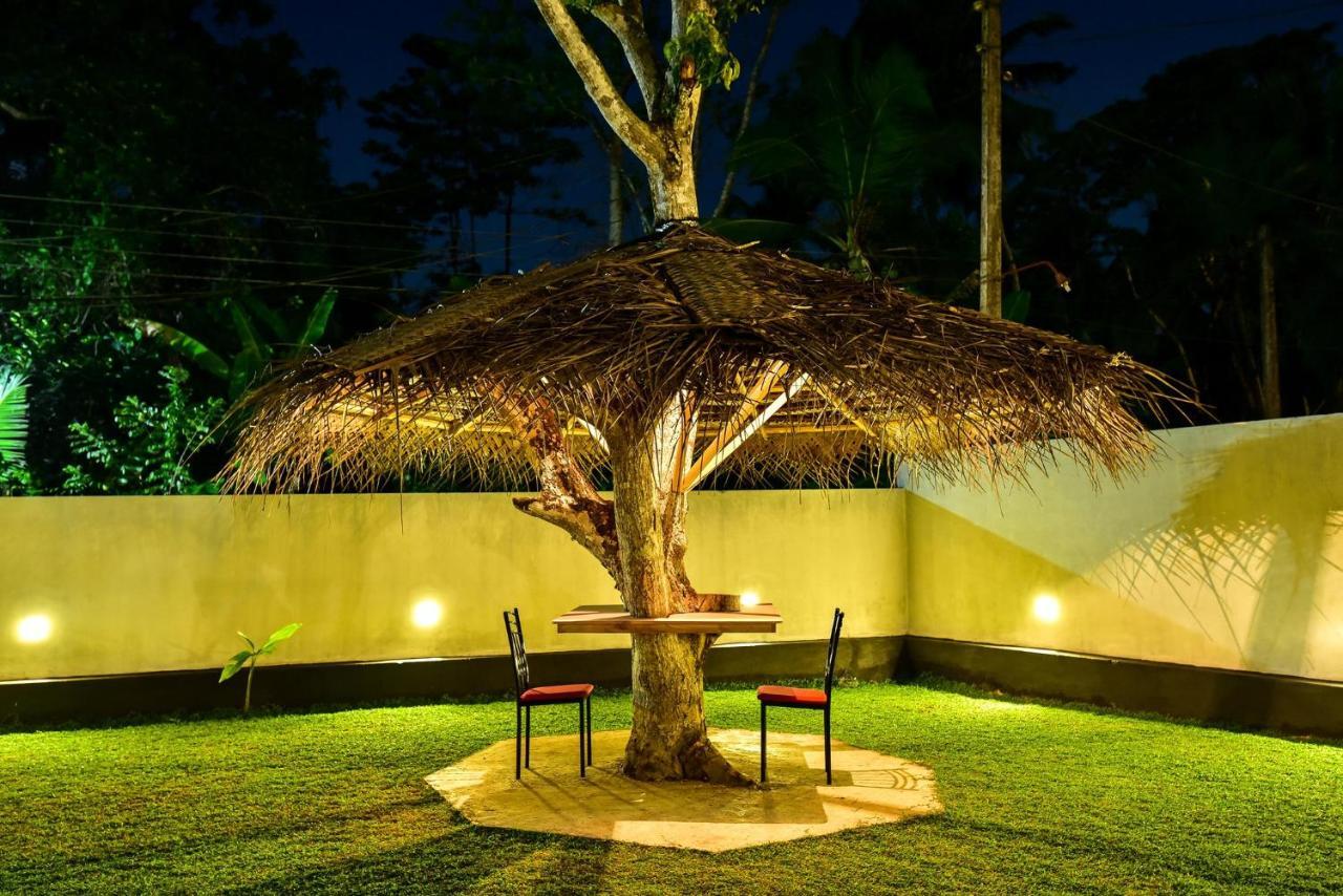 Villa The Senu Grand Hikkaduwa Esterno foto
